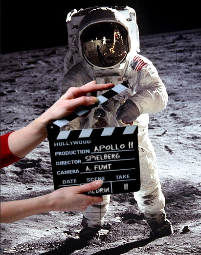 We never went to the moon! - Copyright Bill Caysing 1994